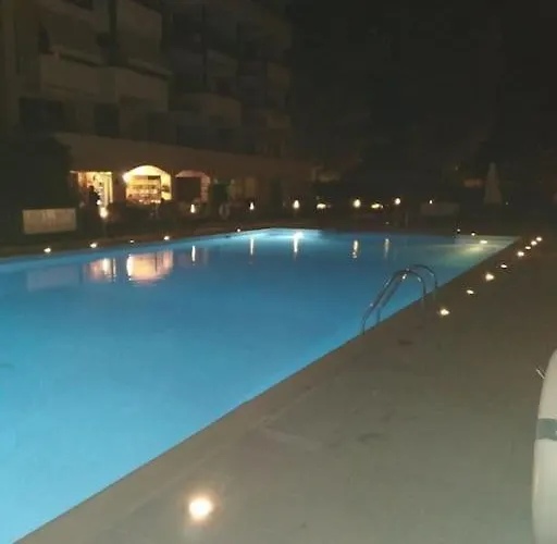 Luxury With Pool View