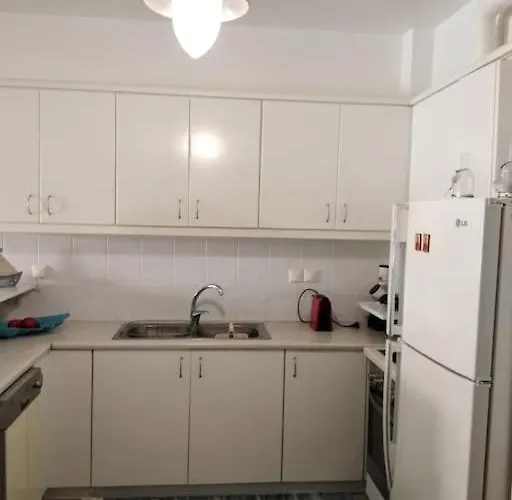 Luxury With Pool View Apartamento Xylokastro